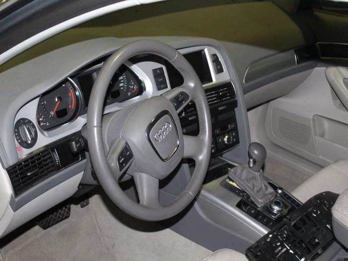 Audi A6 Avant 2.0 TDI 16V Sloopvoertuig (2010, Metallic, Zilver)