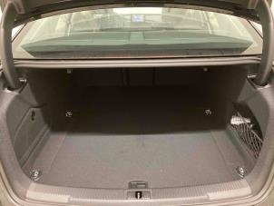 Audi A6 2.0 TDI 16V Sloopvoertuig (2017, Metallic, Zwart)