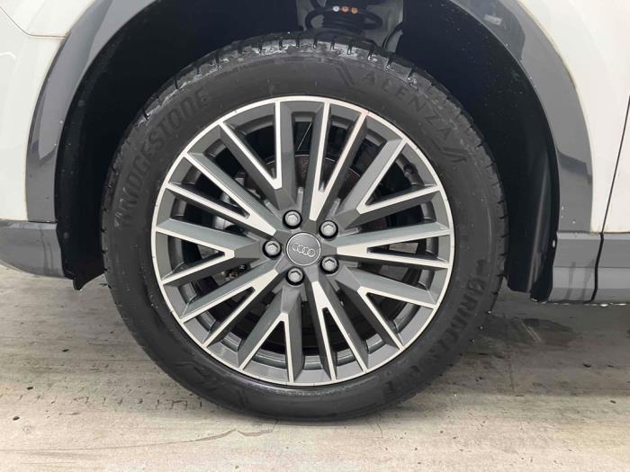 Audi Q3 1.5 35 TFSI 16V Sloopvoertuig (2022, Metallic, Wit)