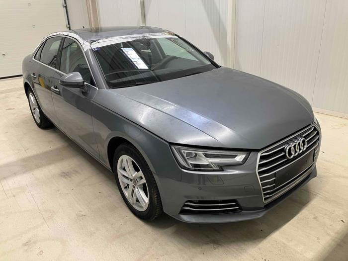 Audi A4 Quattro 2.0 TFSI 16V Sloopvoertuig (2017, Metallic, Grijs)