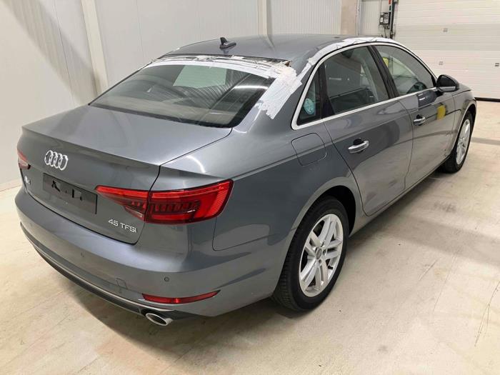 Audi A4 Quattro 2.0 TFSI 16V Sloopvoertuig (2017, Metallic, Grijs)