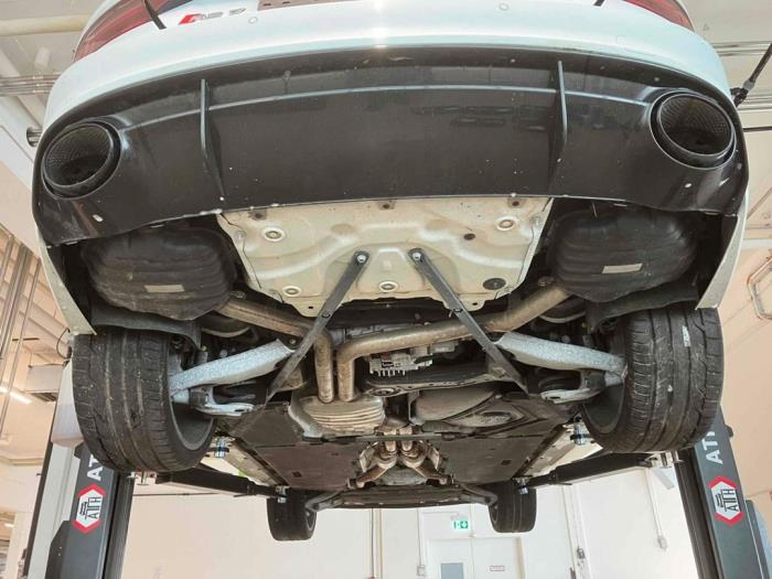 Audi RS7 Sportback 4.0 V8 TFSI Performance 32V Sloopvoertuig (2017, Metallic, Wit)