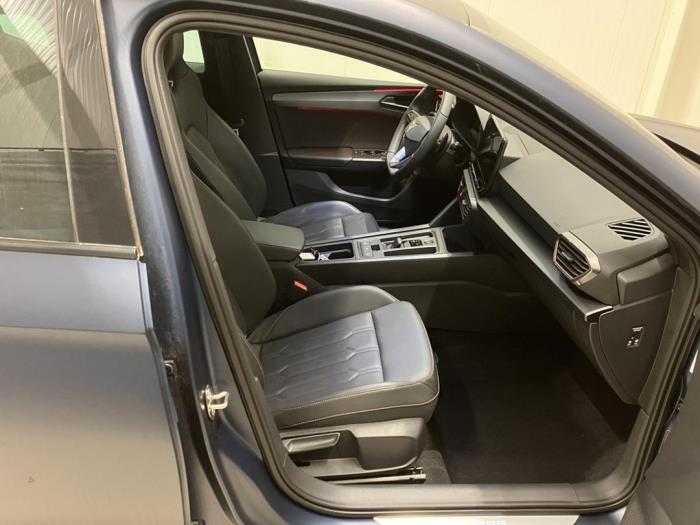 Cupra Leon 1.4 e-Hybrid 16V Sloopvoertuig (2022, Donker, Blauw)