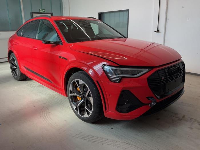 Audi e-tron S Sportback S Sloopvoertuig (2022, Metallic, Rood)