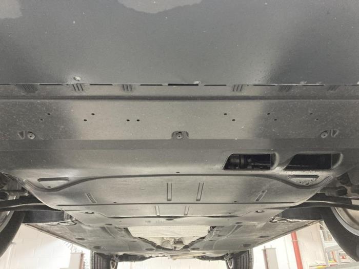 Audi Q3 1.5 35 TFSI 16V Sloopvoertuig (2022, Metallic, Wit)