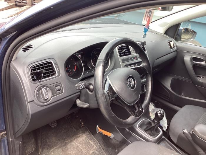 Volkswagen Polo V 1.4 TDI DPF BlueMotion technology Sloopvoertuig (2015, Blauw)