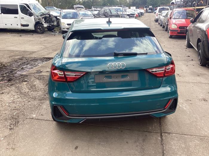 Audi A1 Sportback 1.0 30 TFSI 12V Sloopvoertuig (2020, Groen)