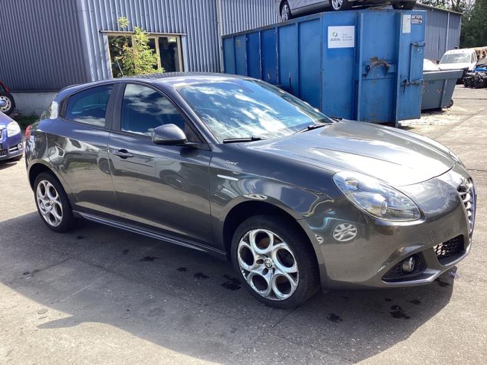 Alfa Romeo Giulietta 1.4 TB 16V MultiAir Sloopvoertuig (2015, Grijs)