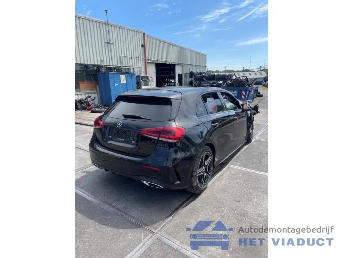 Mercedes A 1.3 A-180 Turbo 16V Sloopvoertuig (2019, Zwart)