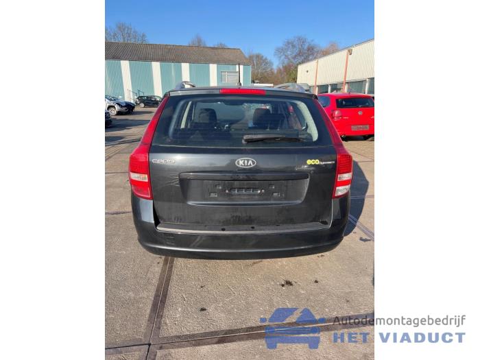 Kia Cee'd Sporty Wagon 1.4 16V Sloopvoertuig (2010, Zwart)