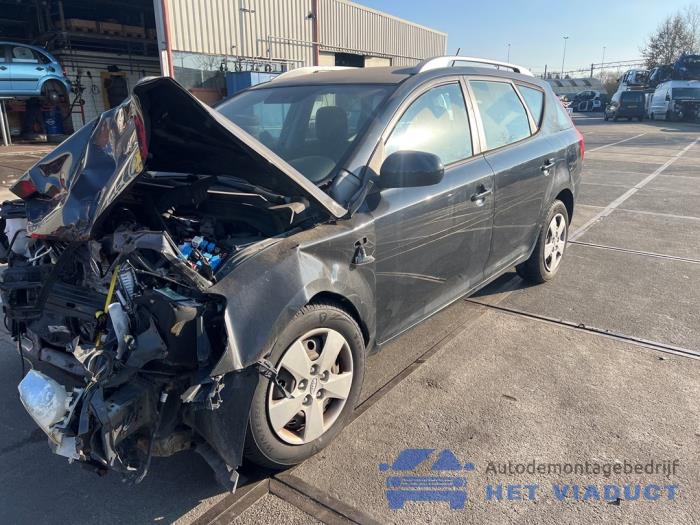 Kia Cee'd Sporty Wagon 1.4 16V Sloopvoertuig (2010, Zwart)