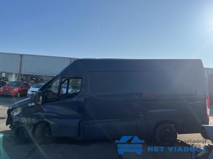 Iveco New Daily VI 35C18, 40C18, 50C18, 65C18, 70C18, 35S18 Sloopvoertuig (2018, Grijs)