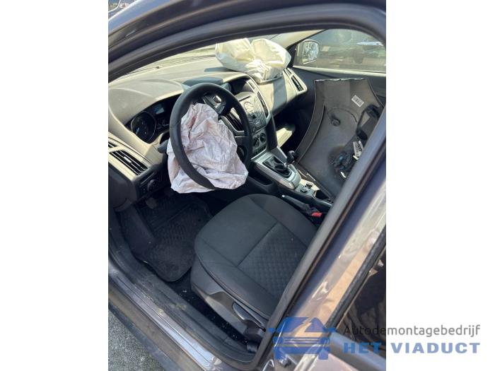 Ford Focus 3 Wagon 1.0 Ti-VCT EcoBoost 12V 125 Sloopvoertuig (2013, Grijs)
