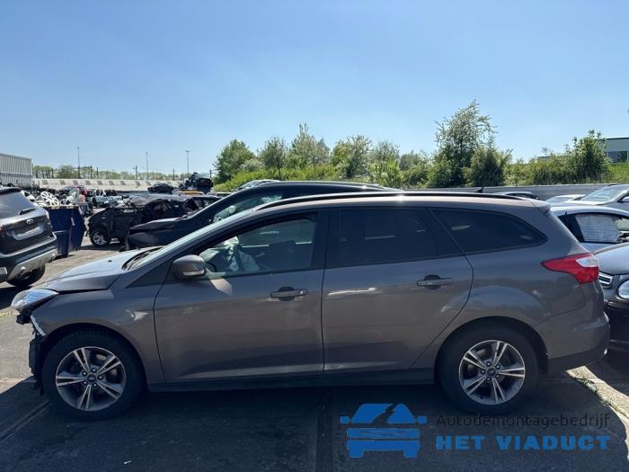 Ford Focus 3 Wagon 1.0 Ti-VCT EcoBoost 12V 125 Sloopvoertuig (2013, Grijs)