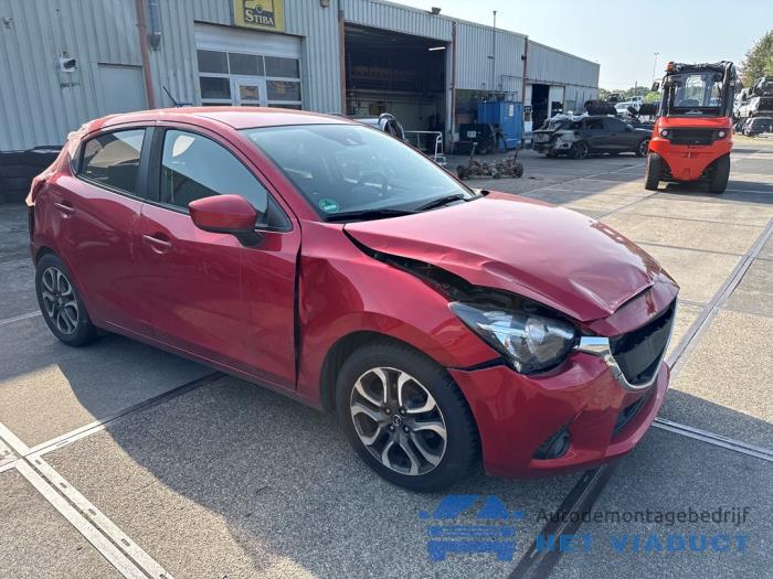 Mazda 2 1.5 SkyActiv-G 90 Sloopvoertuig (2016, Rood)