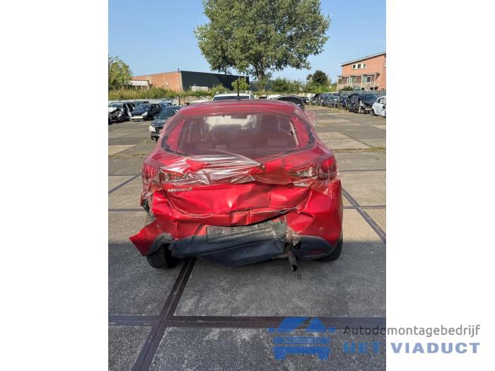Mazda 2 1.5 SkyActiv-G 90 Sloopvoertuig (2016, Rood)