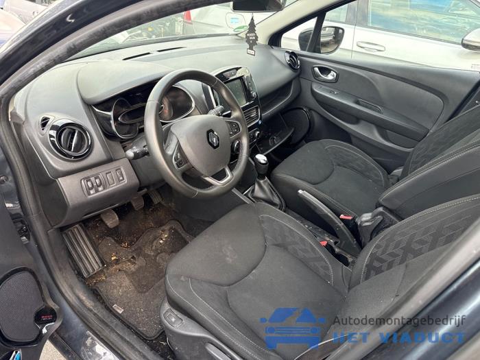 Renault Clio IV Estate/Grandtour 0.9 Energy TCE 75 12V Sloopvoertuig (2019, Grijs)