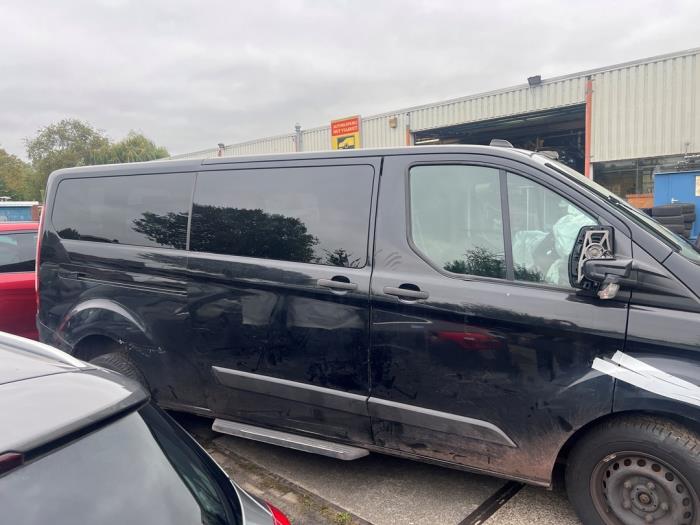 Ford Transit Custom 2.0 TDCi 16V Eco Blue 130 Sloopvoertuig (2019, Zwart)