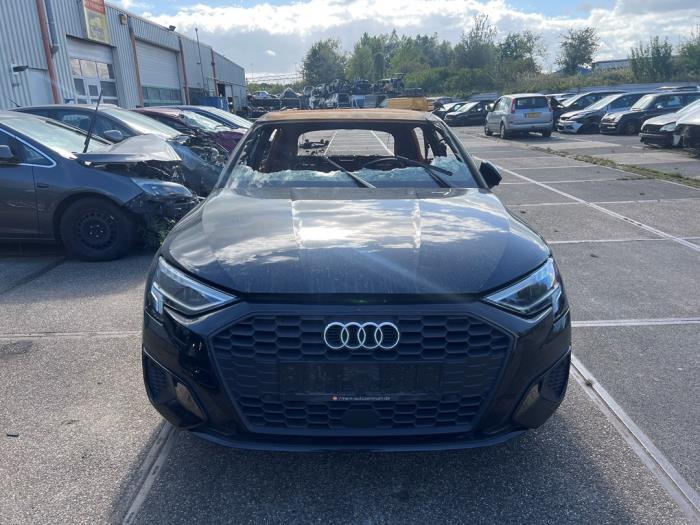 Audi A3 Sportback 1.0 30 TFSI 12V Sloopvoertuig (2021, Zwart)