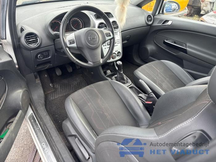 Opel Corsa D 1.3 CDTi 16V ecoFLEX Sloopvoertuig (2012, Wit)