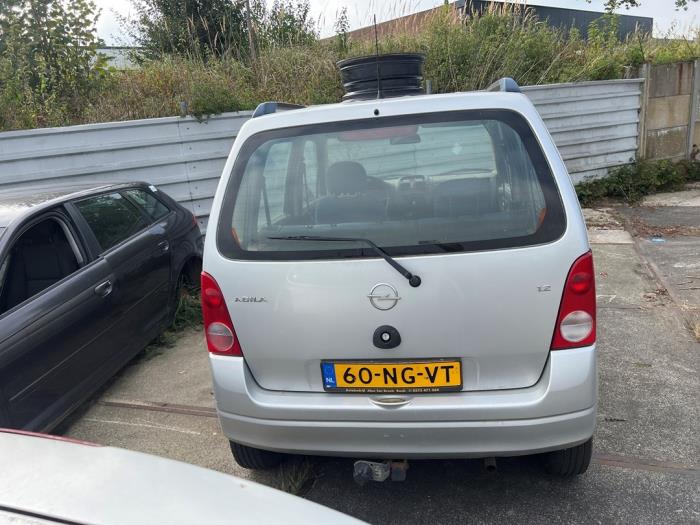Opel Agila 1.2 16V Sloopvoertuig (2003, Grijs)