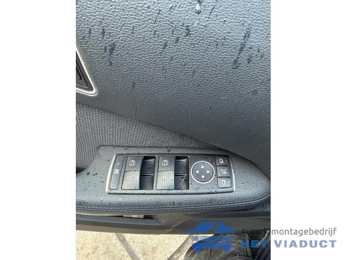 Mercedes E E-200 CGI 16V BlueEfficiency Sloopvoertuig (2012, Grijs)