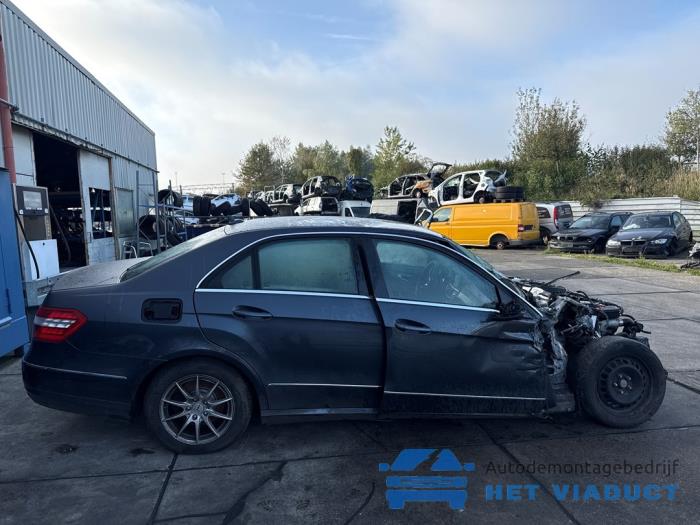 Mercedes E E-200 CGI 16V BlueEfficiency Sloopvoertuig (2012, Grijs)