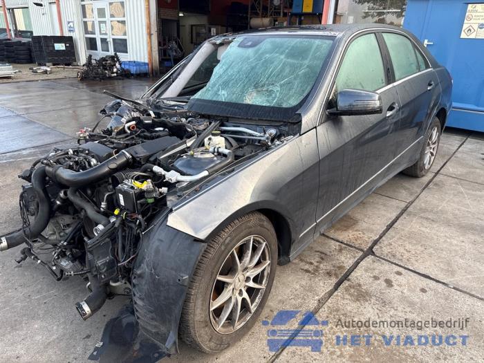 Mercedes E E-200 CGI 16V BlueEfficiency Sloopvoertuig (2012, Grijs)
