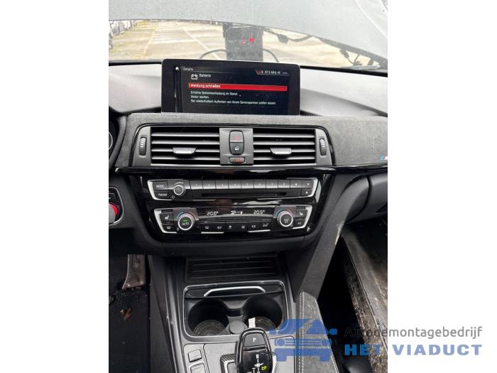 BMW 3 serie 330i 2.0 16V Sloopvoertuig (2018, Zwart)