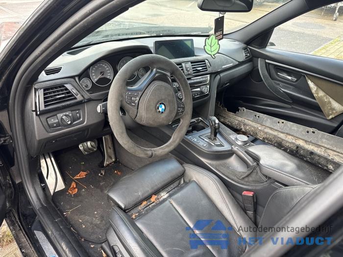 BMW 3 serie 330i 2.0 16V Sloopvoertuig (2018, Zwart)
