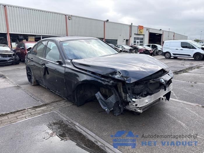 BMW 3 serie 330i 2.0 16V Sloopvoertuig (2018, Zwart)