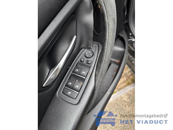 BMW 3 serie 330i 2.0 16V Sloopvoertuig (2018, Zwart)