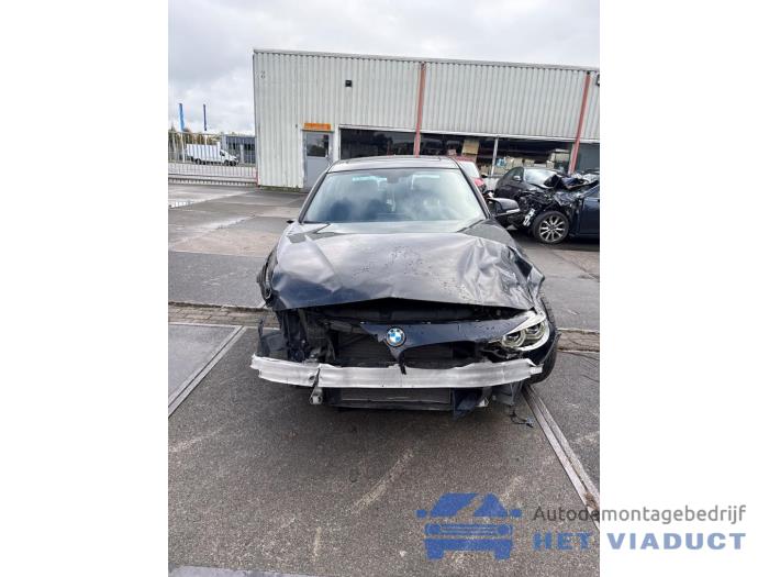 BMW 3 serie 330i 2.0 16V Sloopvoertuig (2018, Zwart)