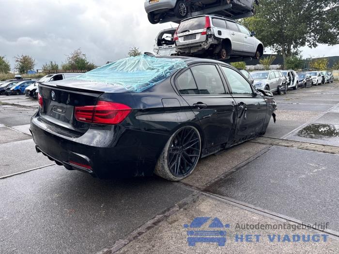 BMW 3 serie 330i 2.0 16V Sloopvoertuig (2018, Zwart)