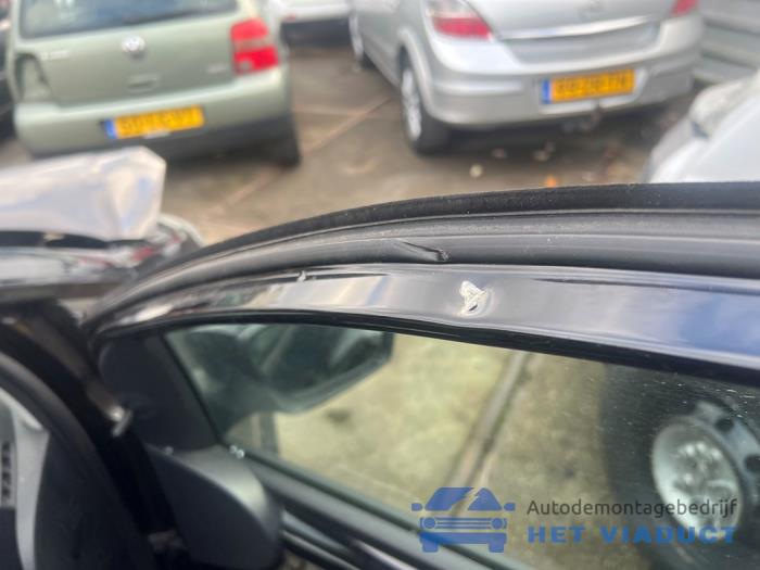 Volkswagen Up! 1.0 12V 60 Sloopvoertuig (2015, Zwart)