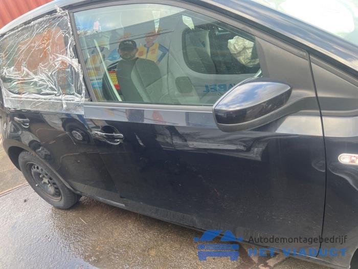 Volkswagen Up! 1.0 12V 60 Sloopvoertuig (2015, Zwart)