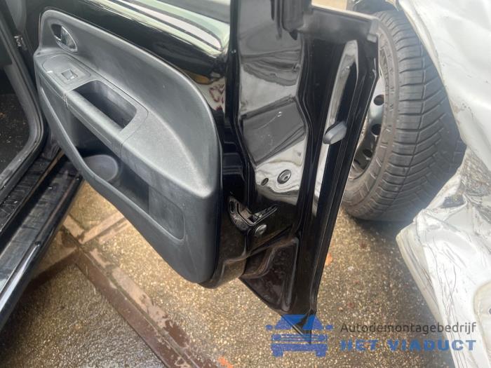 Volkswagen Up! 1.0 12V 60 Sloopvoertuig (2015, Zwart)