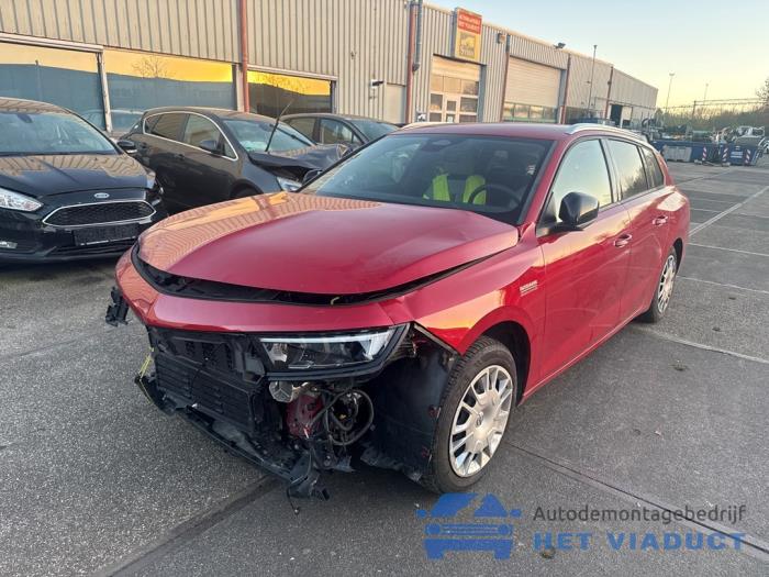 Opel Astra L Sports Tourer 1.2 Turbo 110 12V Sloopvoertuig (2023, Rood)