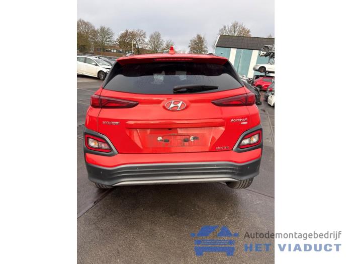 Hyundai Kona 64 kWh Sloopvoertuig (2020, Rood)