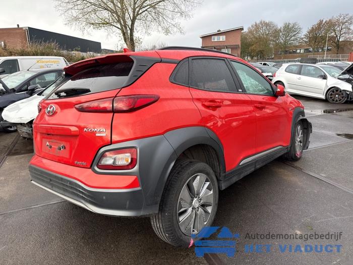 Hyundai Kona 64 kWh Sloopvoertuig (2020, Rood)