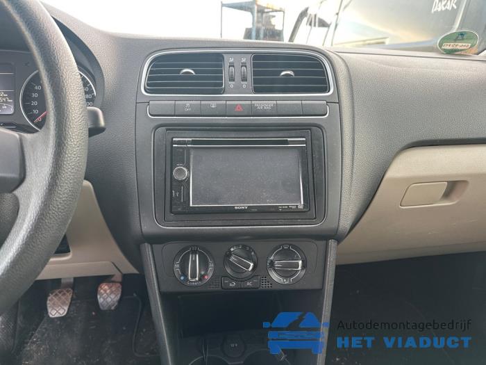 Volkswagen Polo V 1.2 12V BlueMotion Technology Sloopvoertuig (2009, Wit)