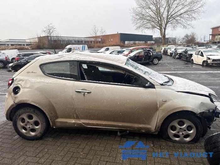 Alfa Romeo MiTo 1.4 Sloopvoertuig (2010, Creme)