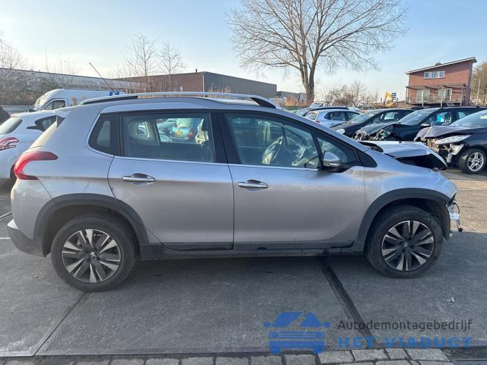 Peugeot 2008 1.6 BlueHDi 115 16V Sloopvoertuig (2018, Grijs)