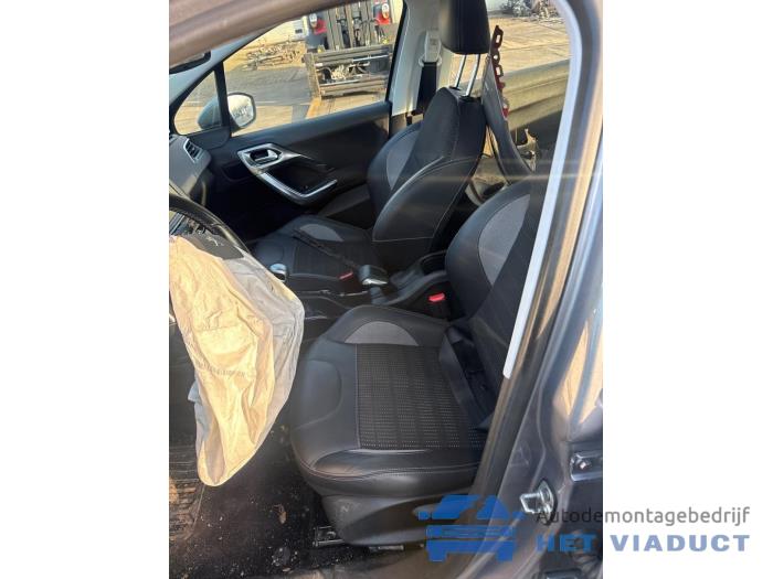 Peugeot 2008 1.6 BlueHDi 115 16V Sloopvoertuig (2018, Grijs)