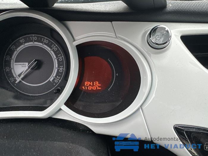 Citroen C3 1.2 VTi 82 12V Sloopvoertuig (2013, Grijs)