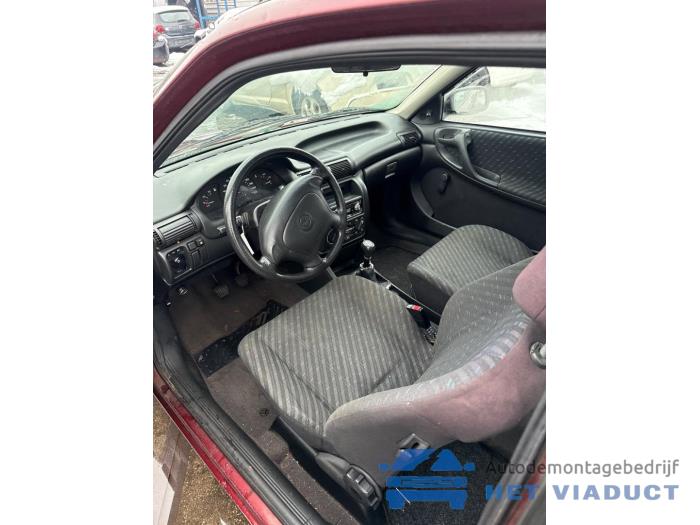 Opel Astra F 1.4i GL/GLS Sloopvoertuig (1995, Rood)