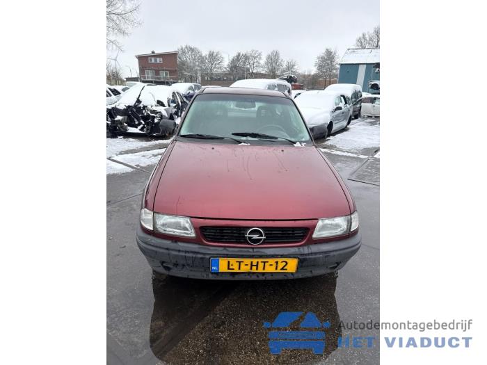 Opel Astra F 1.4i GL/GLS Sloopvoertuig (1995, Rood)