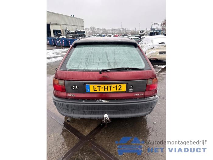 Opel Astra F 1.4i GL/GLS Sloopvoertuig (1995, Rood)