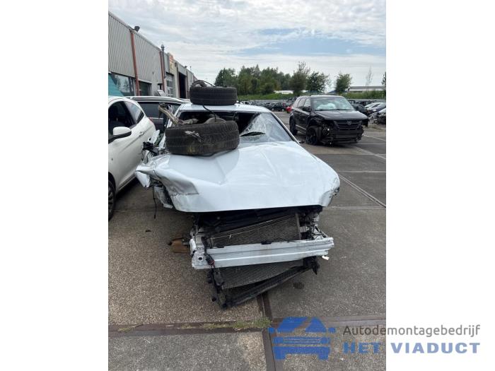Jaguar XE 2.0d 180 16V  (Sloop)