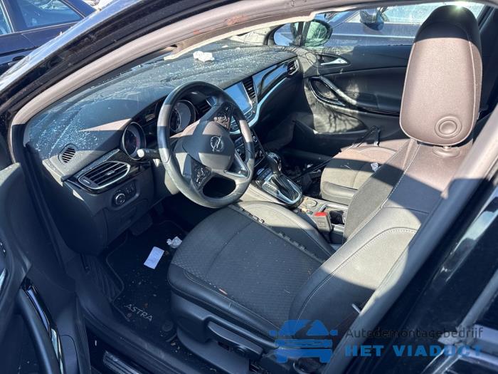Opel Astra K Sports Tourer 1.4 Turbo 16V Sloopvoertuig (2017, Zwart)
